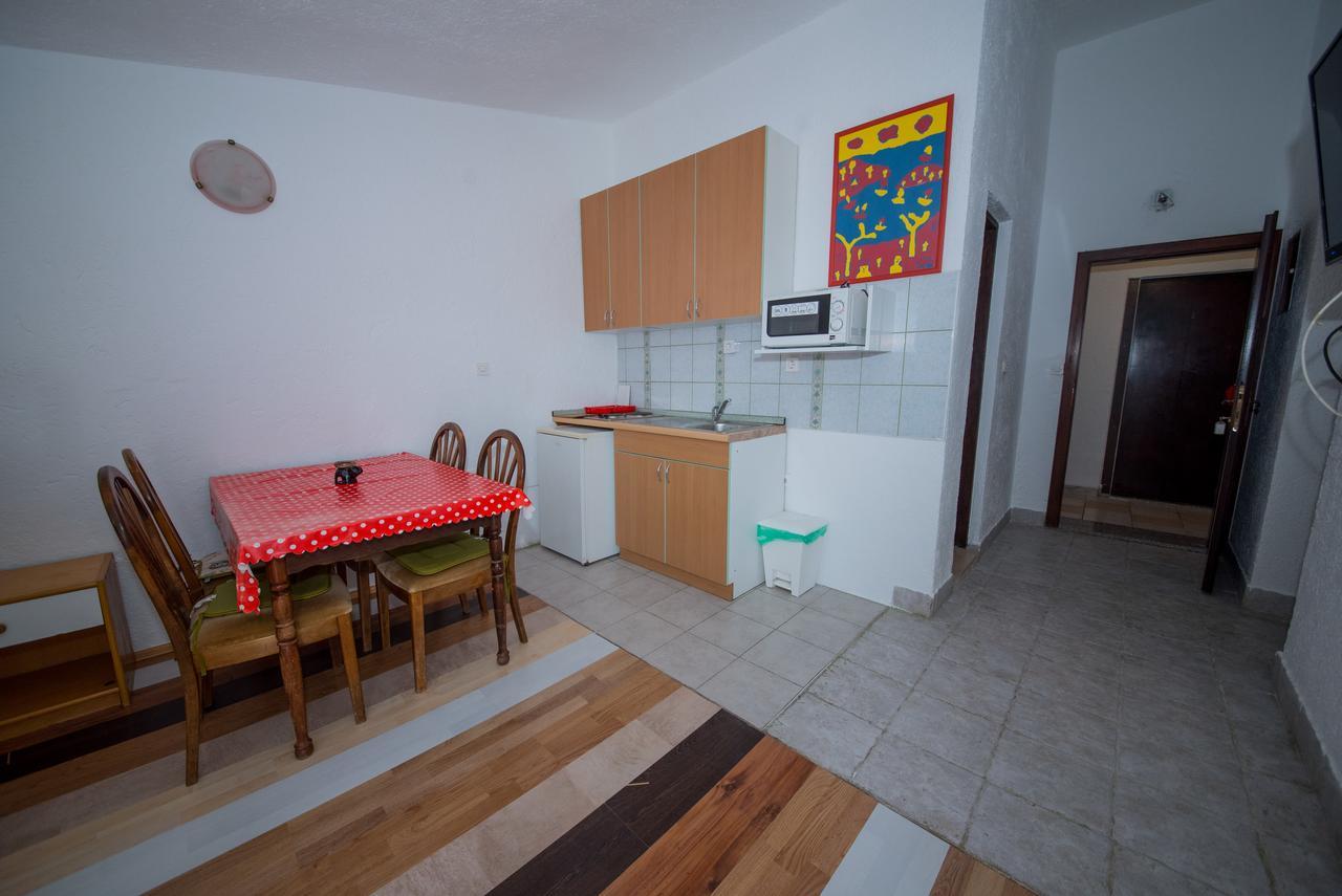 Apartment Busljeta Starigrad Paklenica Exterior foto